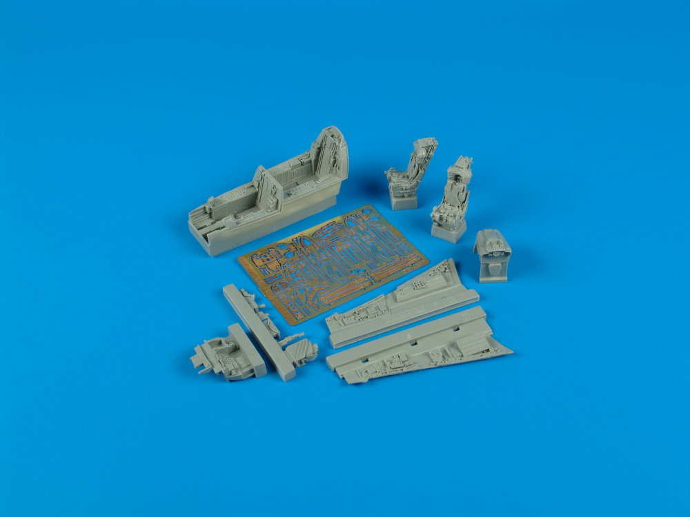 1/48 British Phantom FGR. 2 cockpit set  (HAS)