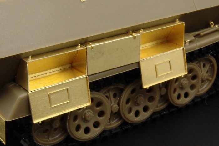 1/48 Sd.Kfz.251/1 ausf.C KISTEN  (AFV)