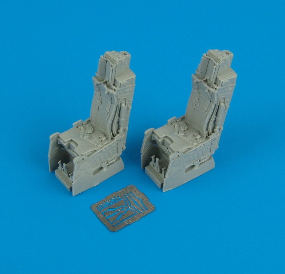 1/32 F-15E Ejection Seats with safety belts