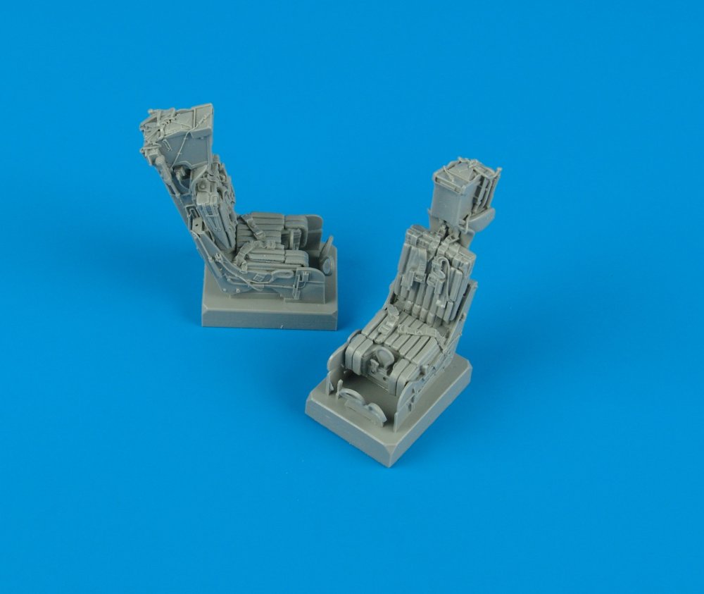 1/32 F-14A ejection seats with safety belts